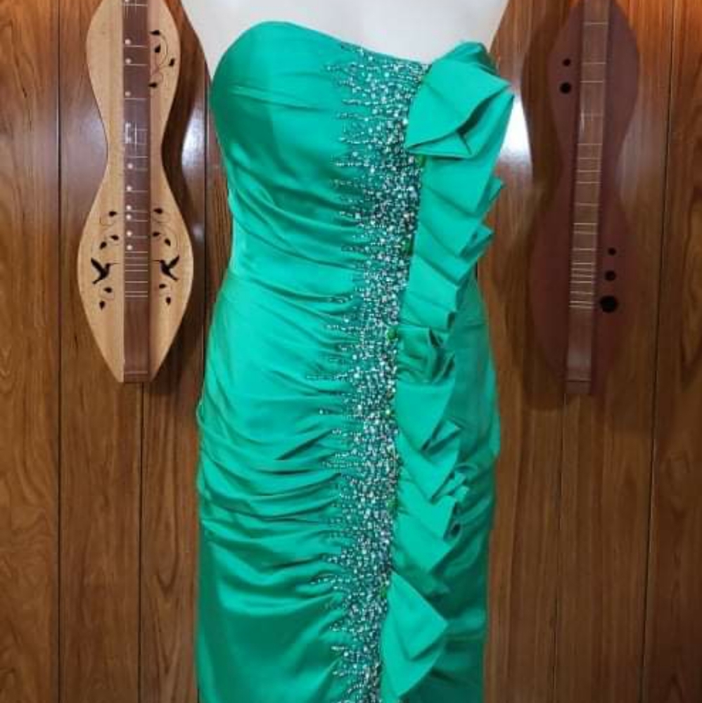 Cassandra Stone - Mac Duggal - Short Dress - Color Green - Size 14 - MCD14 4237L